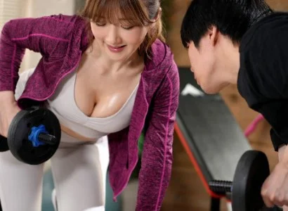 Cô nàng PT gợi cảm và chàng trai số hưởng địt nhau