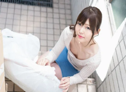 Bà ta mặc hở hang khi đi vứt rác và cái kết đầy bất ngờ